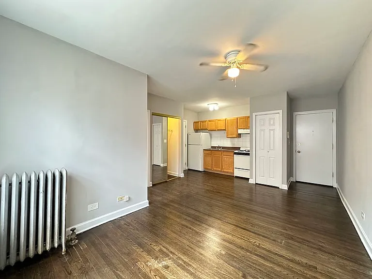 914 W Dakin St #11 — Photo 7