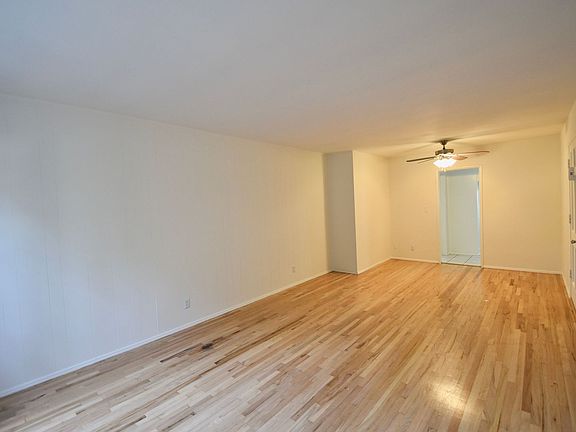5th image of 11645 Moorpark St APT 5
