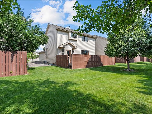 5th image of 3173 Henesta Dr