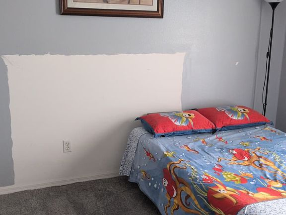 3rd image of 892 Woodvale St