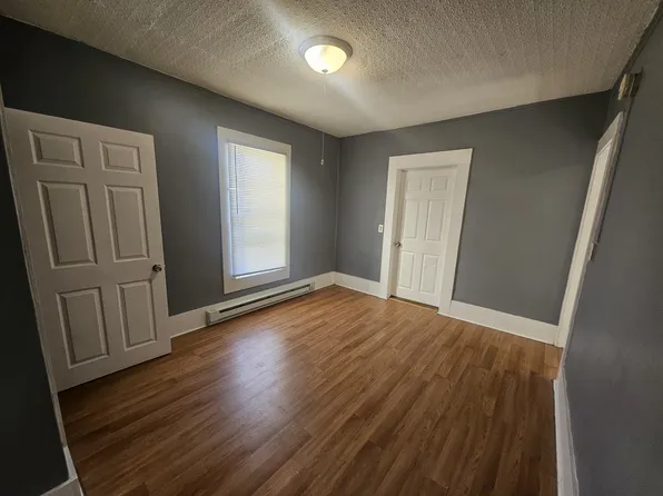 287 Lake Ave #10, Manchester, NH 03103