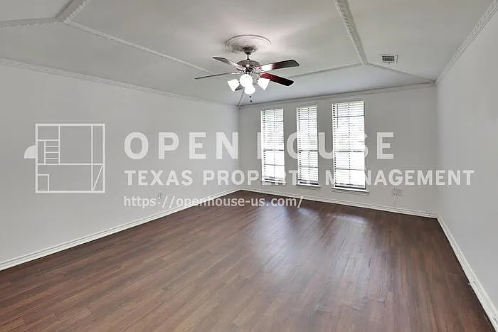 810 Rivercrest Blvd — Photo 9