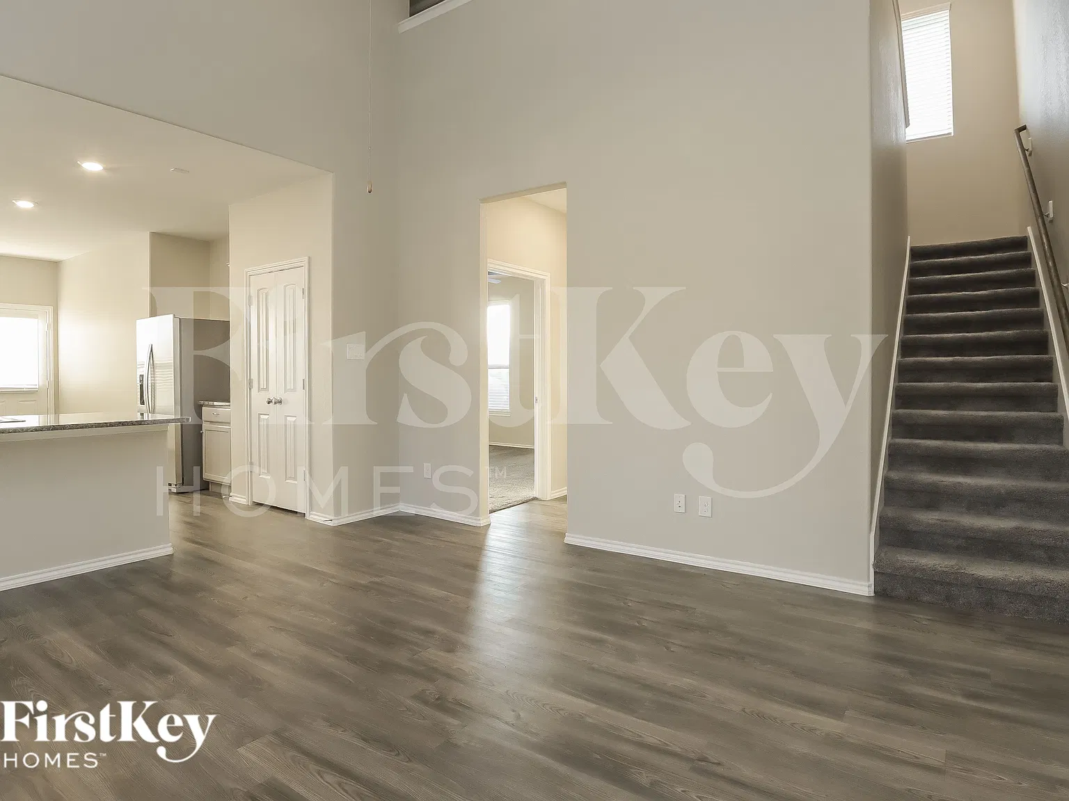 4 bed, 2.5 bath, 2220 sqft, $2,485 — Photo 3