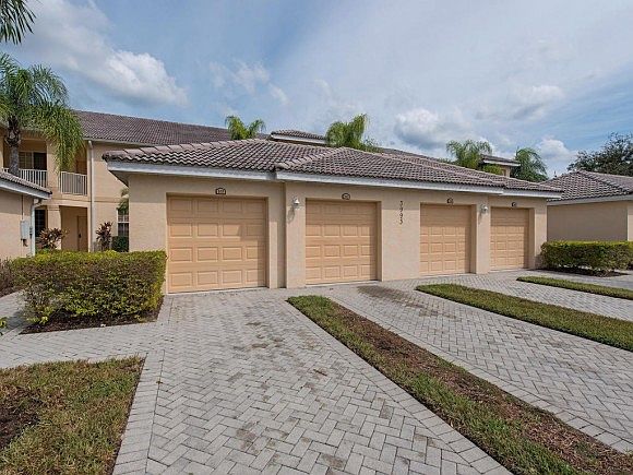 1st image of 3993 Bishopwood Ct E Unit 203