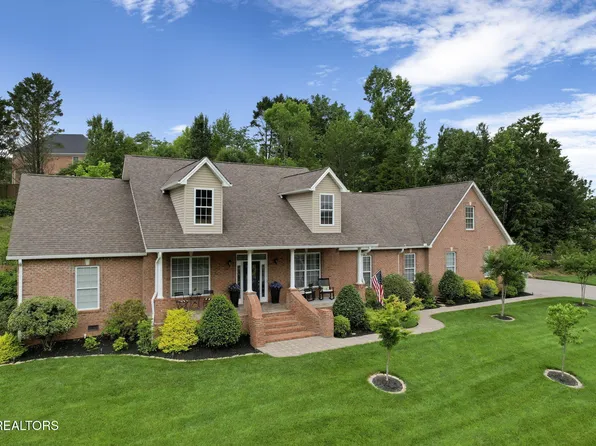 48 Riverside Dr, Oak Ridge, TN 37830