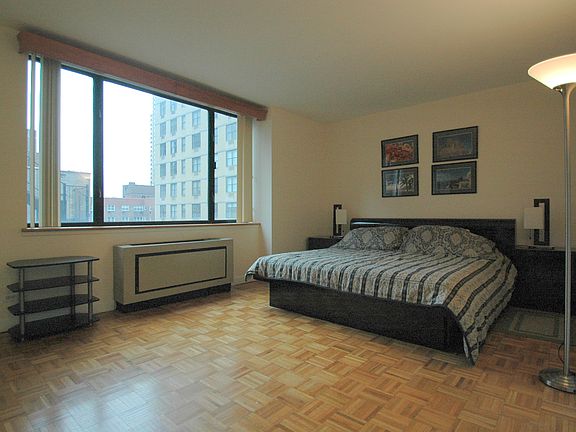 2nd image of 30 W 61st St APT 12B