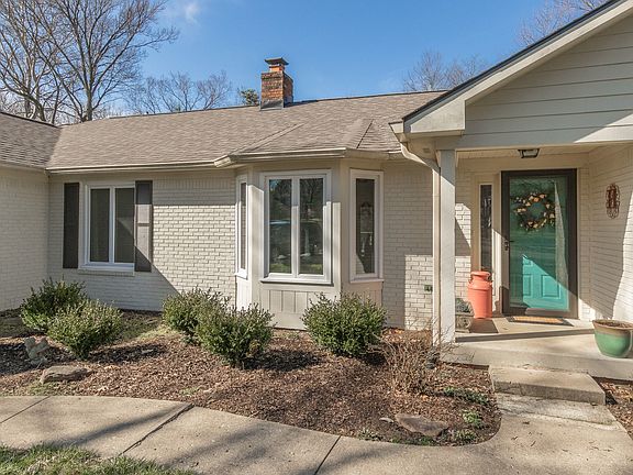 2nd image of 244 Yorkshire Cir