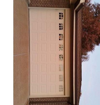 4th image of 5110 Lampglow Ct