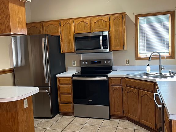 4th image of 13406 S 32nd Cir