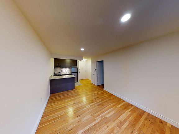 5th image of 50 Prince St APT 3B