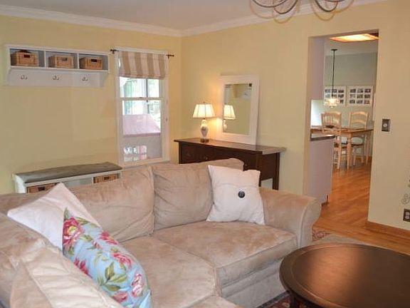 4th image of 11881 Nathanshill Ln