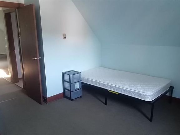 3rd image of 2230 Retallack STREET