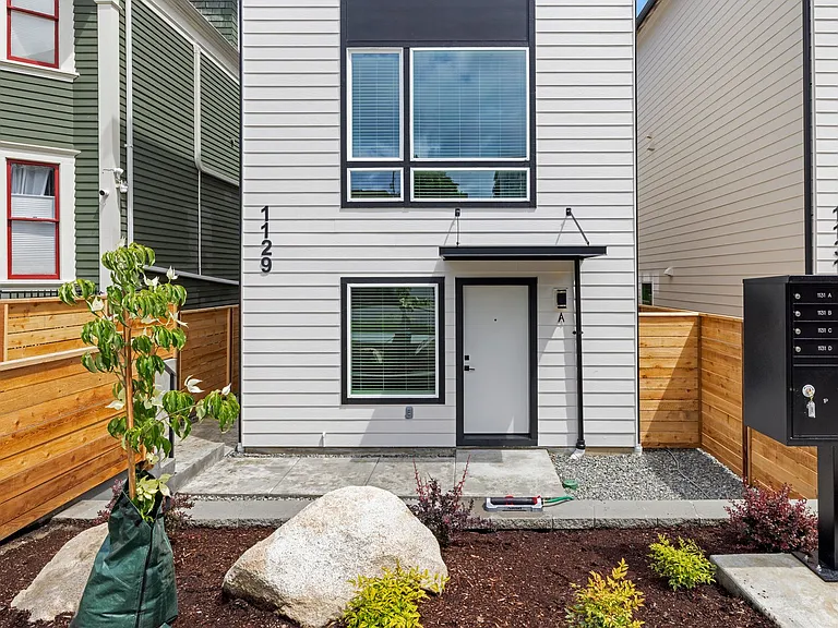 1129 Fawcett Ave — Photo 5