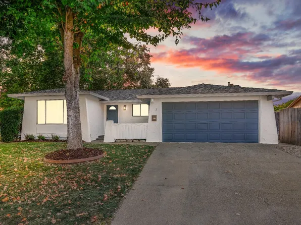 7 Waterglen Cir, Sacramento, CA 95826