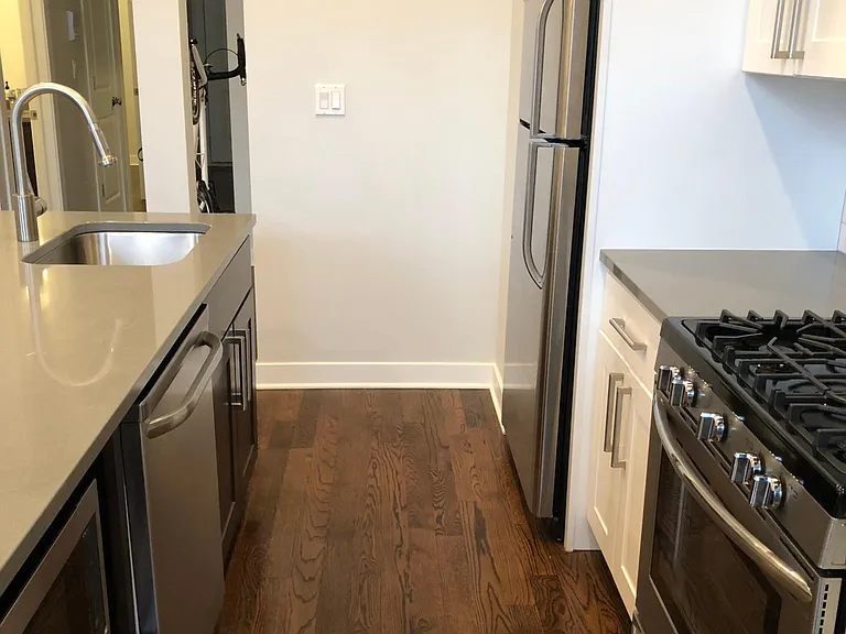 1641 N Paulina St #2R — Photo 10