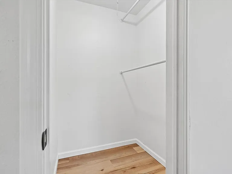 1224 S Broadway St — Photo 13