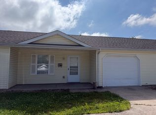801 N Garfield St APT C, Marion, IL 62959