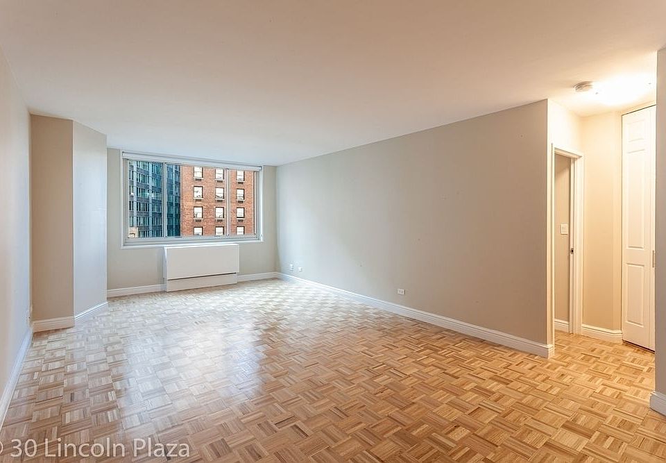 1st image of 30 W 63rd St APT 7M