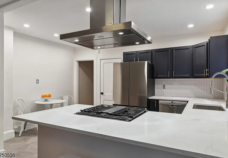 21 Central Ave #1R — Photo 9