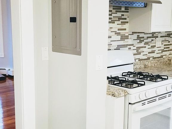 3rd image of 93 Hollingsworth St #2