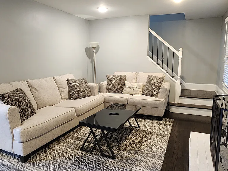 4411 Redmont Ave — Photo 2