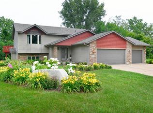 7822 Davidson Ct, Inver Grove Heights, MN 55076