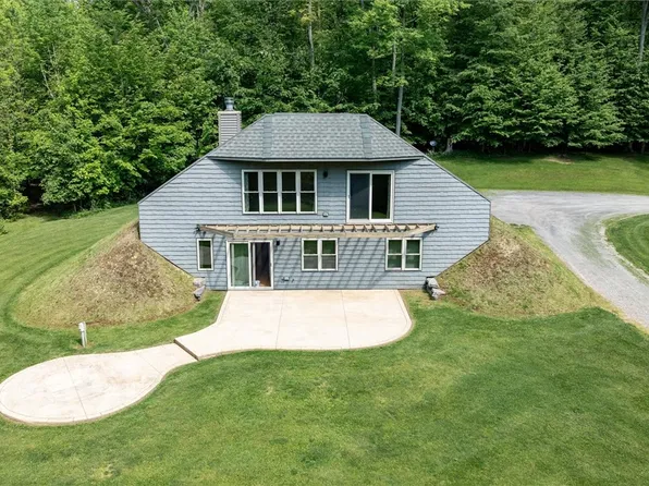 7121 Pittsford Palmyra Rd, Fairport, NY 14450
