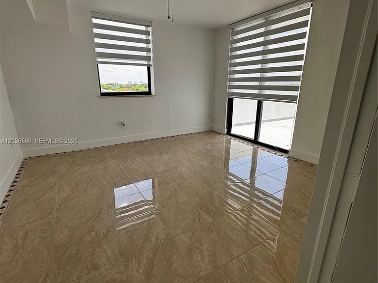2301 SW 27th Ave #503 — Photo 9