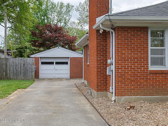 4th image of 8920 Waltlee Rd