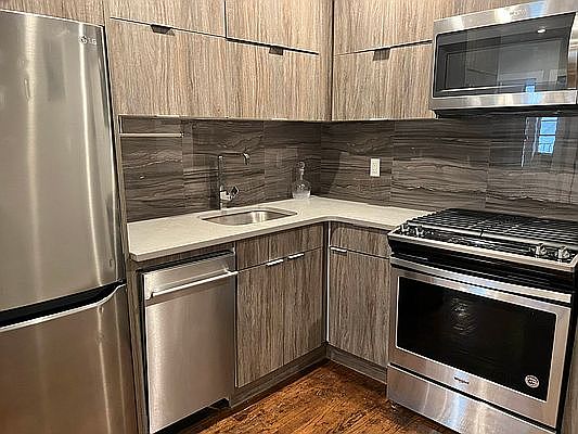 1st image of 318 E 106th St APT 11A