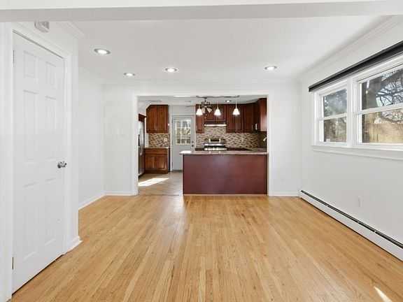 3rd image of 88 Columbus Ave