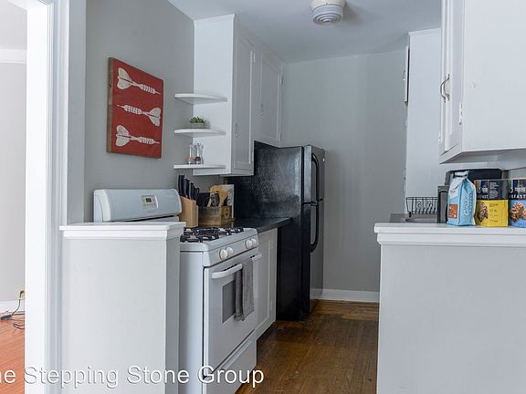 2nd image of 1702 Glenwood Ave #1