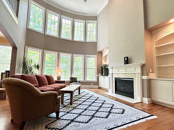 4th image of 7600 Westmont Way