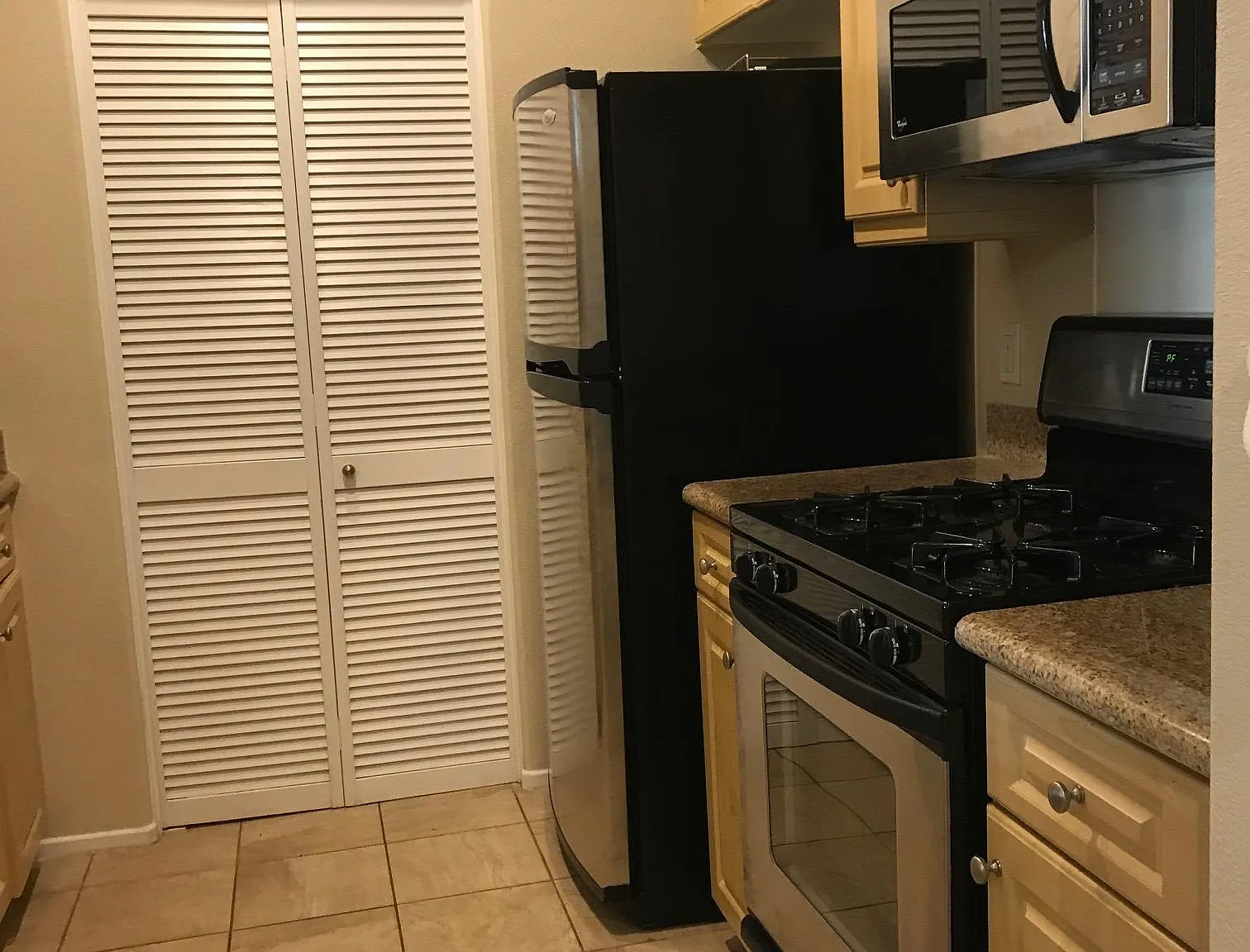 1 bed, 635 sqft, $2,460 — Photo 4