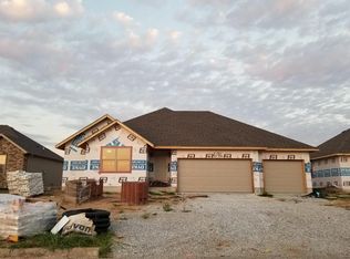 696 N Rockingham Ave, Nixa, MO 65714