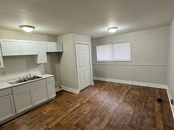 5th image of 8536 Lenna Ct