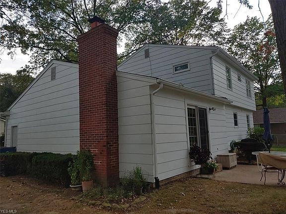 3rd image of 5121 Gargasz Dr