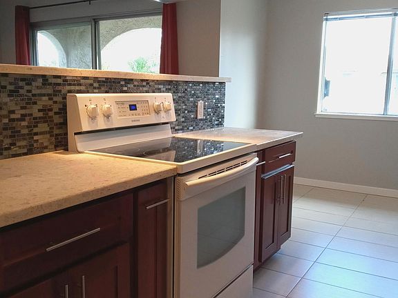 2nd image of 1125 Delna Manor Ln APT 3