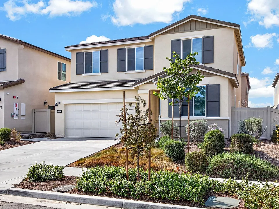 1037 Yuzu Way