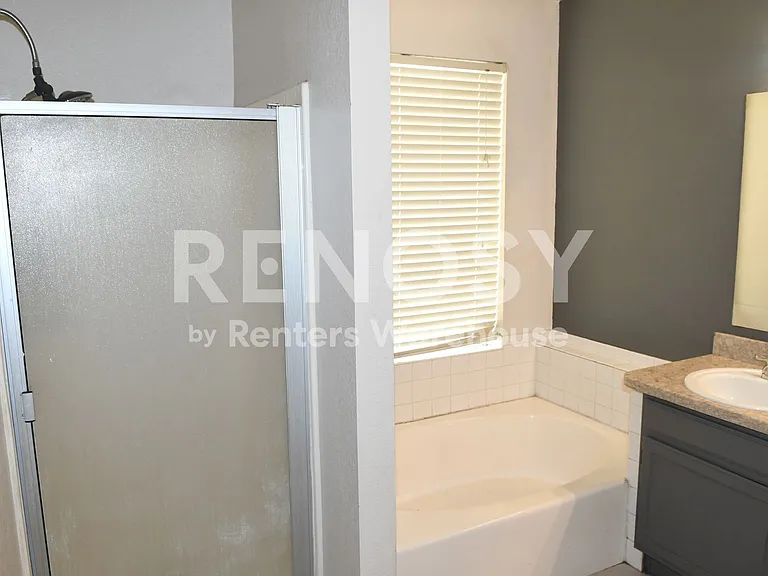 3049 E Siesta Ln — Photo 15