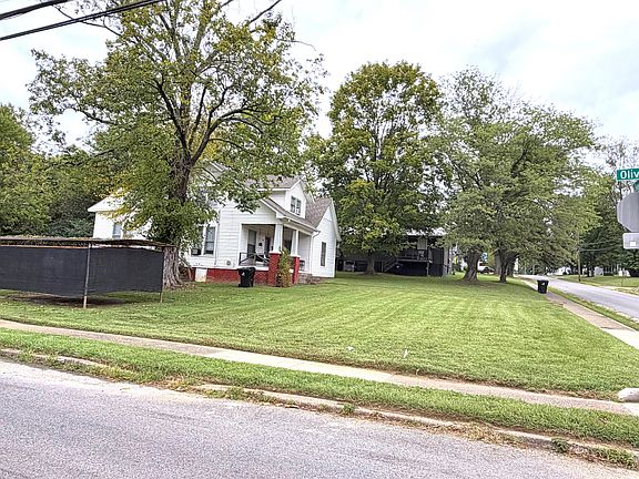 3rd image of 301 N 7th St