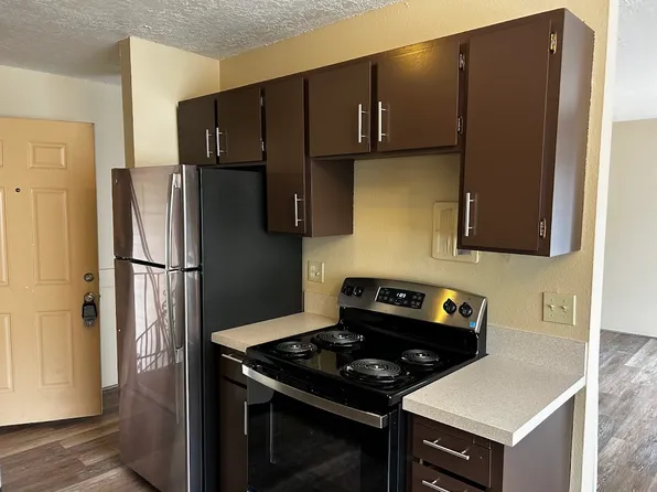 3808 SE Cesar E Chavez Blvd APT 6, Portland, OR 97202