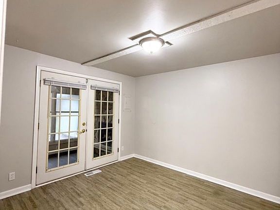 3rd image of 123 Parkview Ave #A