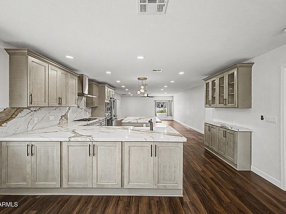 5th image of 4302 N 18 Place