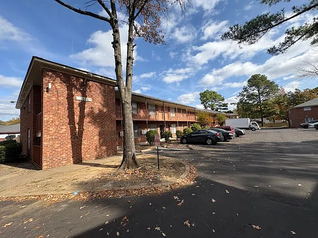Forrest Cove Apartments — Photo 15