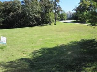 5234 S Whitehaven Dr, Springfield, MO 65809