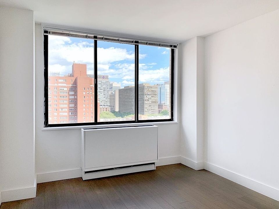 1st image of 200 E 33rd St APT 15B