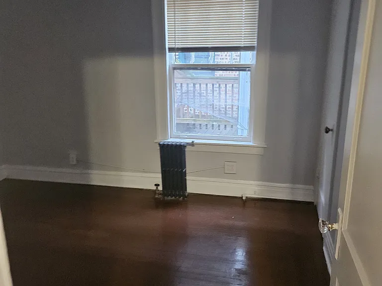 10918 S Vernon Ave — Photo 35