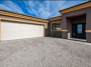 928 S Arivaca Rd, Golden Valley, AZ 86413