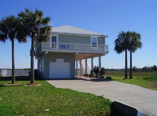 18027 Shaman Dr, Galveston, TX 77554